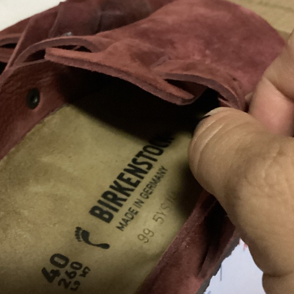 Like NEW! Birkenstock Burgundy Suede Mules Sz. 40 - Picture 3 of 8